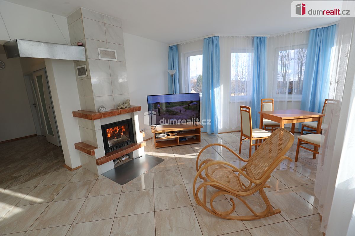 Prodej rodinného domu 200 m², pozemek 1122 m²